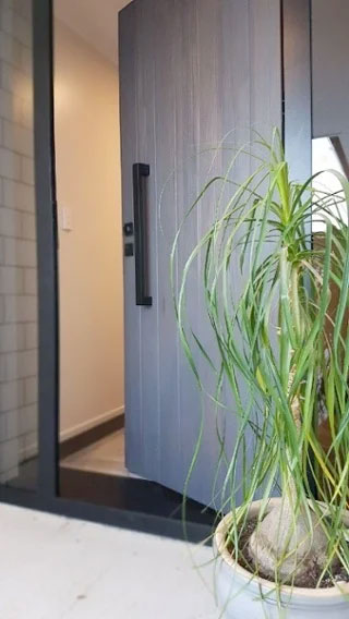 SOLID TIMBER DOORS WITH HIGH STABILITY: VULCAN